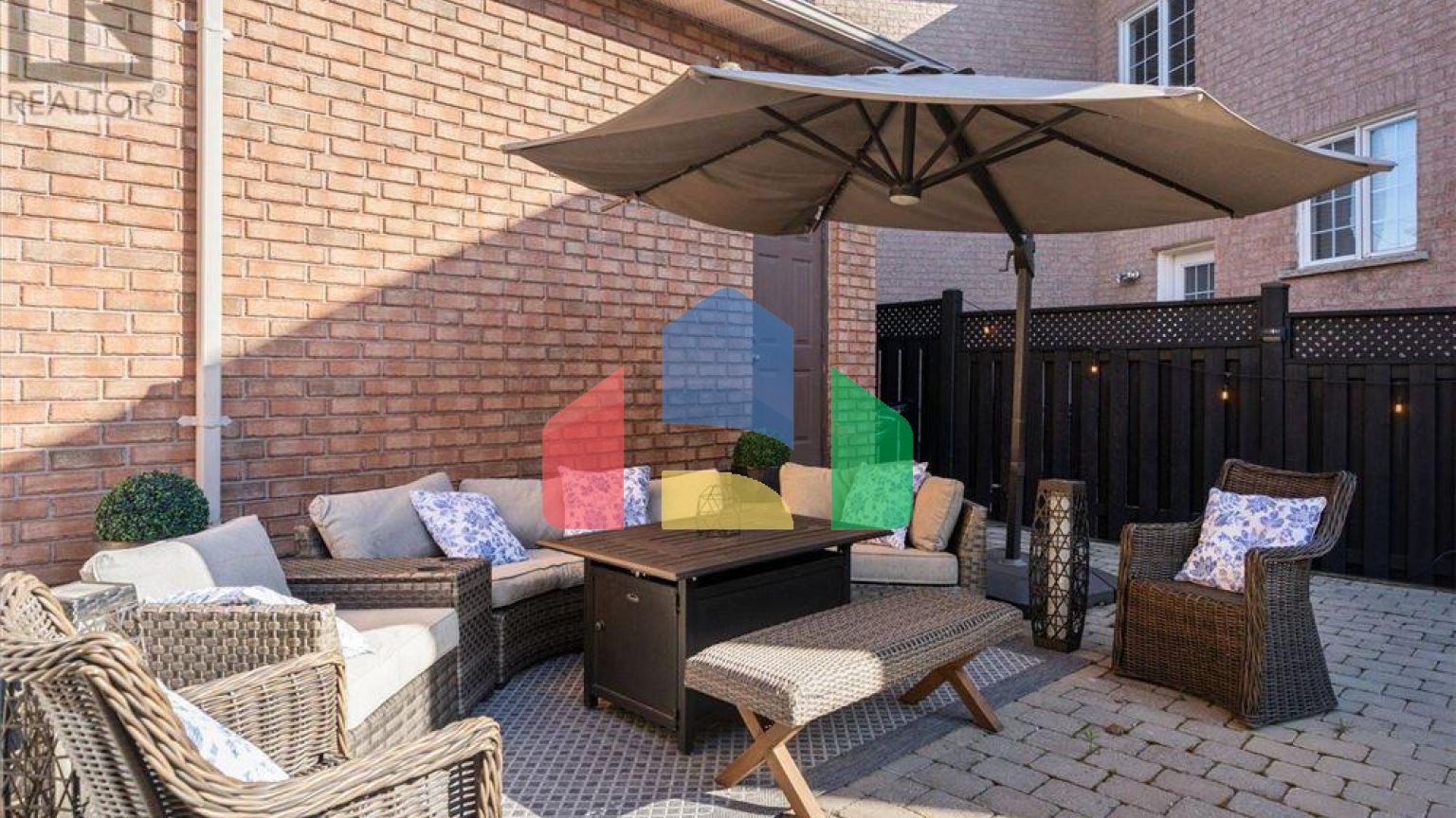 Residential - Single Family Home - Toronto, Canada - Canada