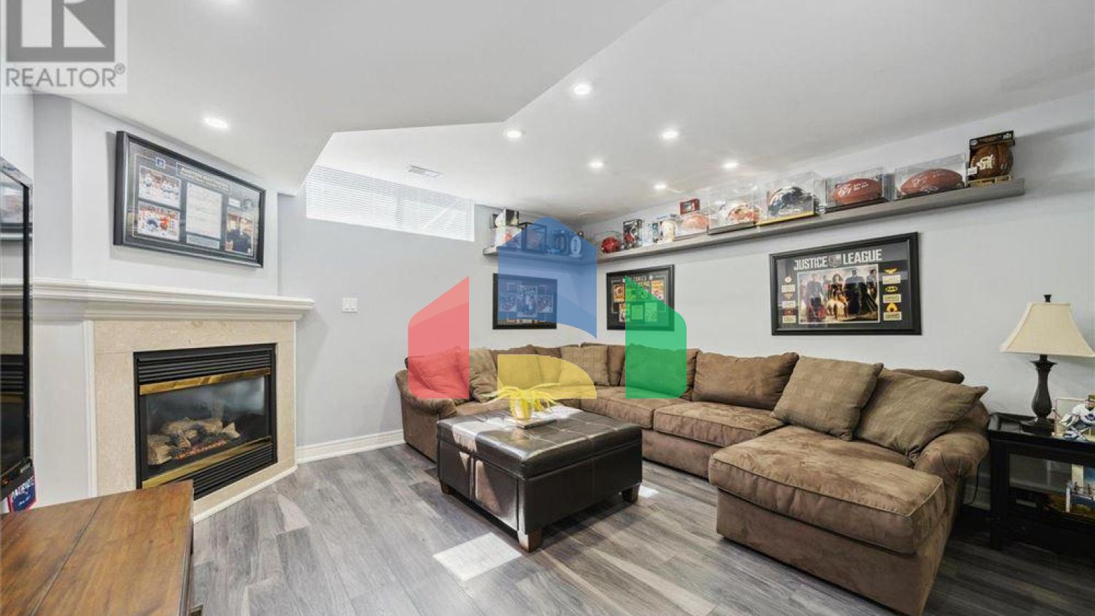 Residential - Single Family Home - Toronto, Canada - Canada