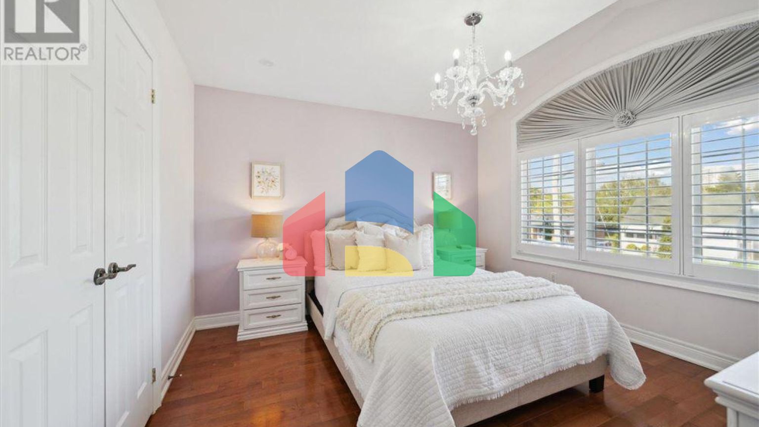 Residential - Single Family Home - Toronto, Canada - Canada