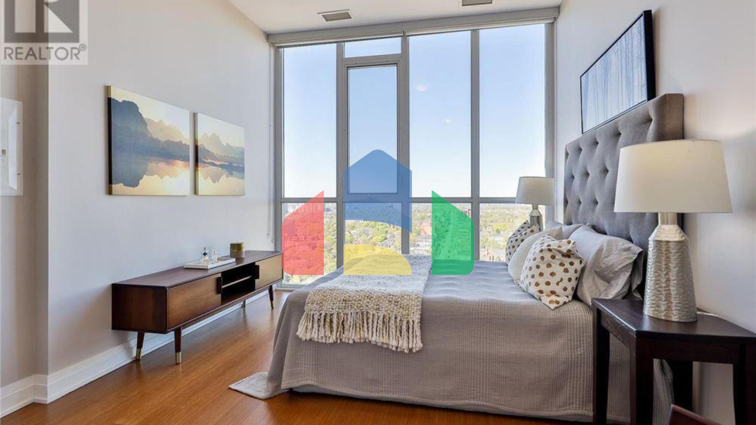 Residential - Condo/Apartment - Toronto, Canada - Canada