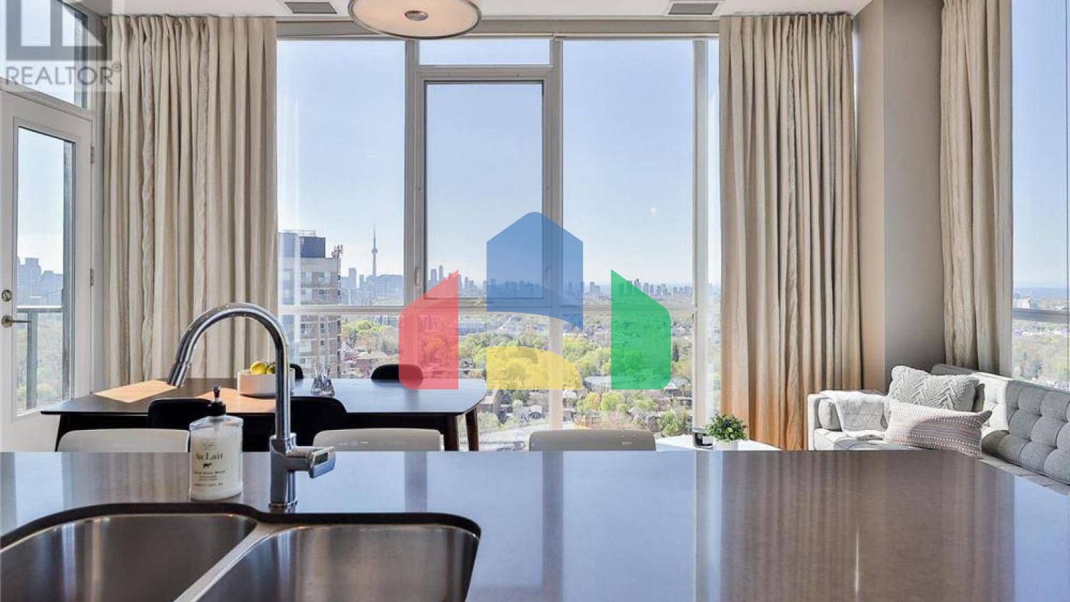 Residential - Condo/Apartment - Toronto, Canada - Canada