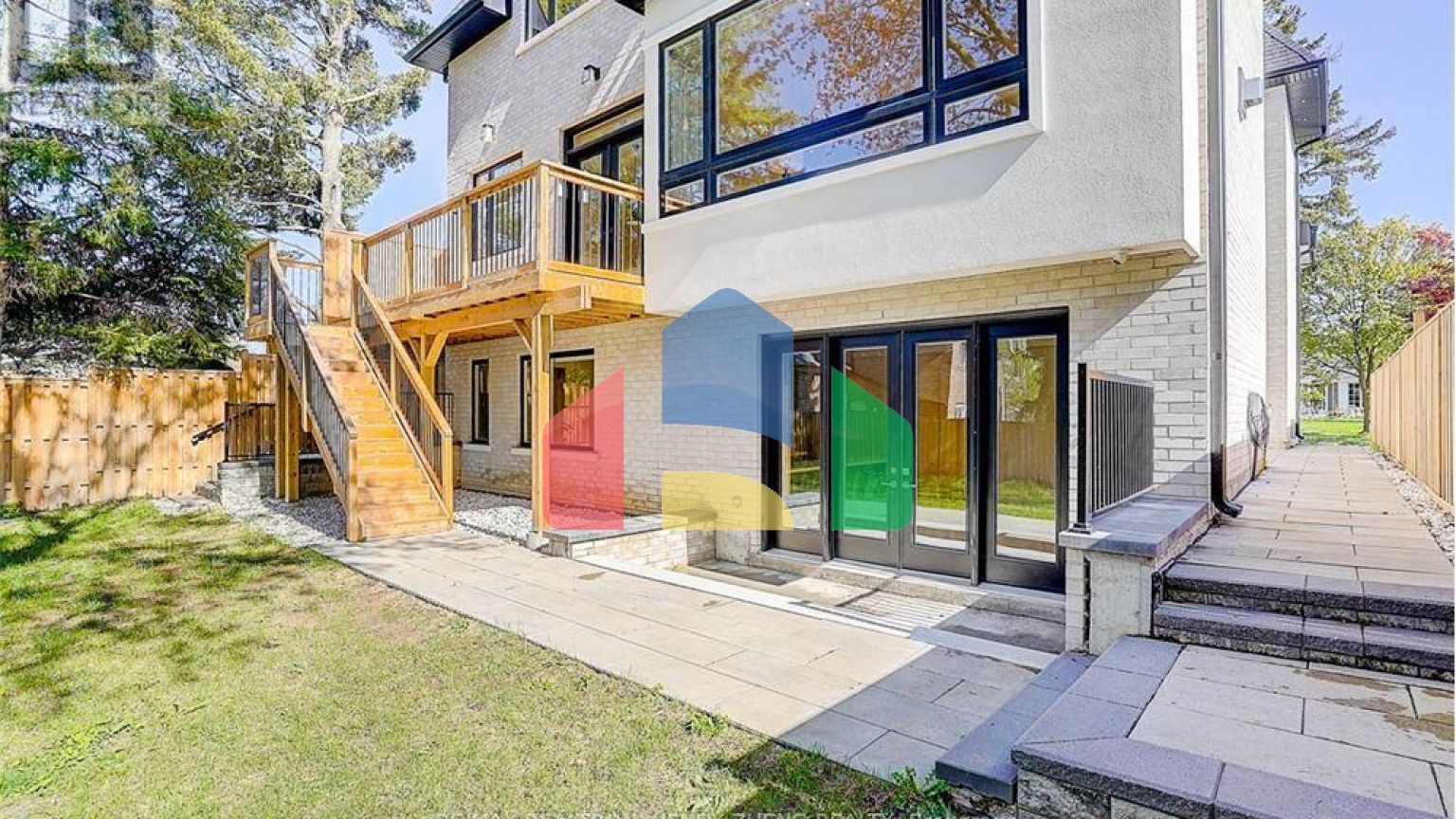 Residential - Single Family Home - Toronto, Canada - Canada