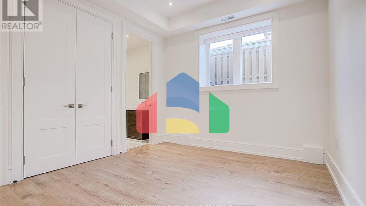 Residential - Single Family Home - Toronto, Canada - Canada