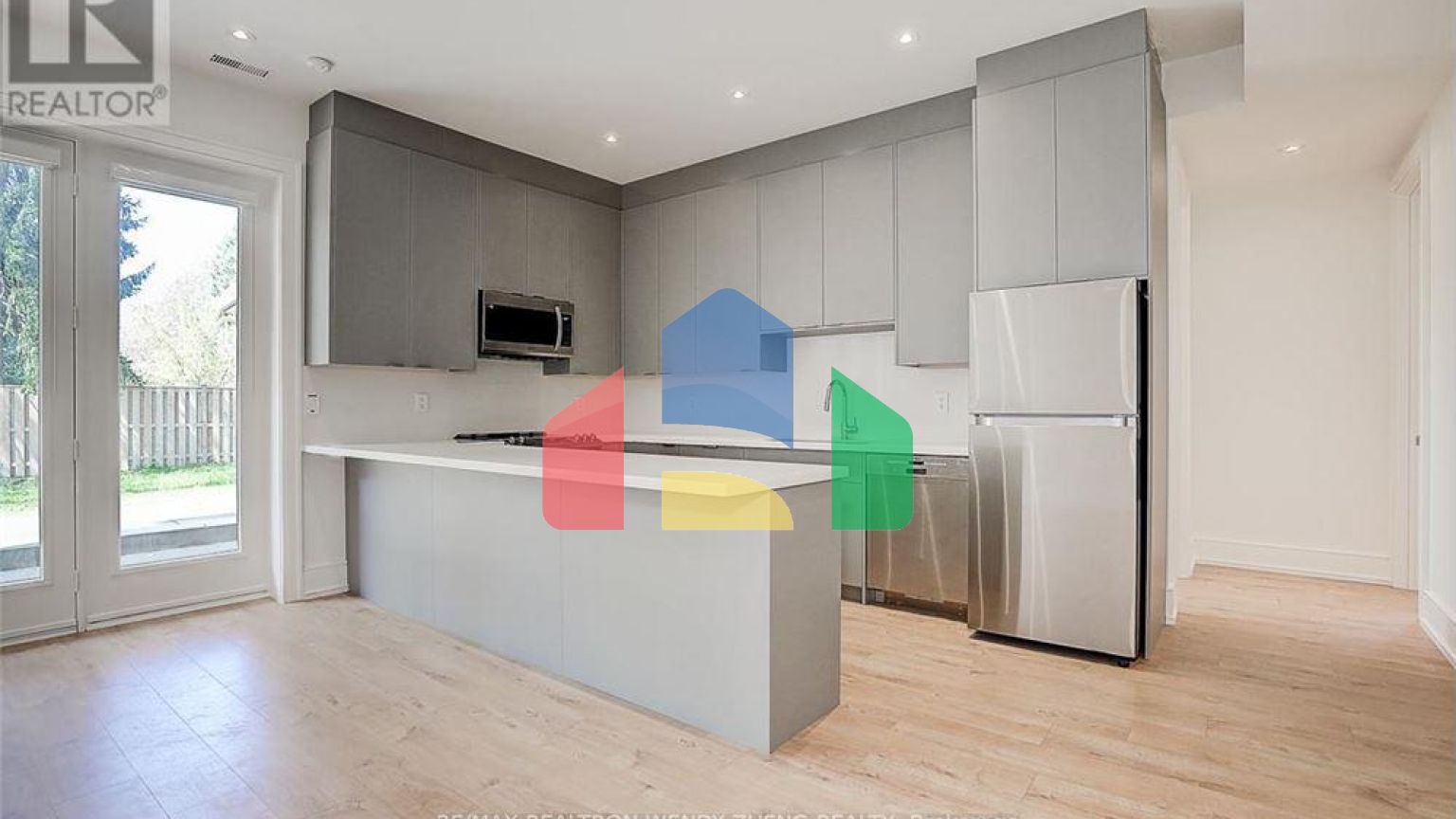 Residential - Single Family Home - Toronto, Canada - Canada