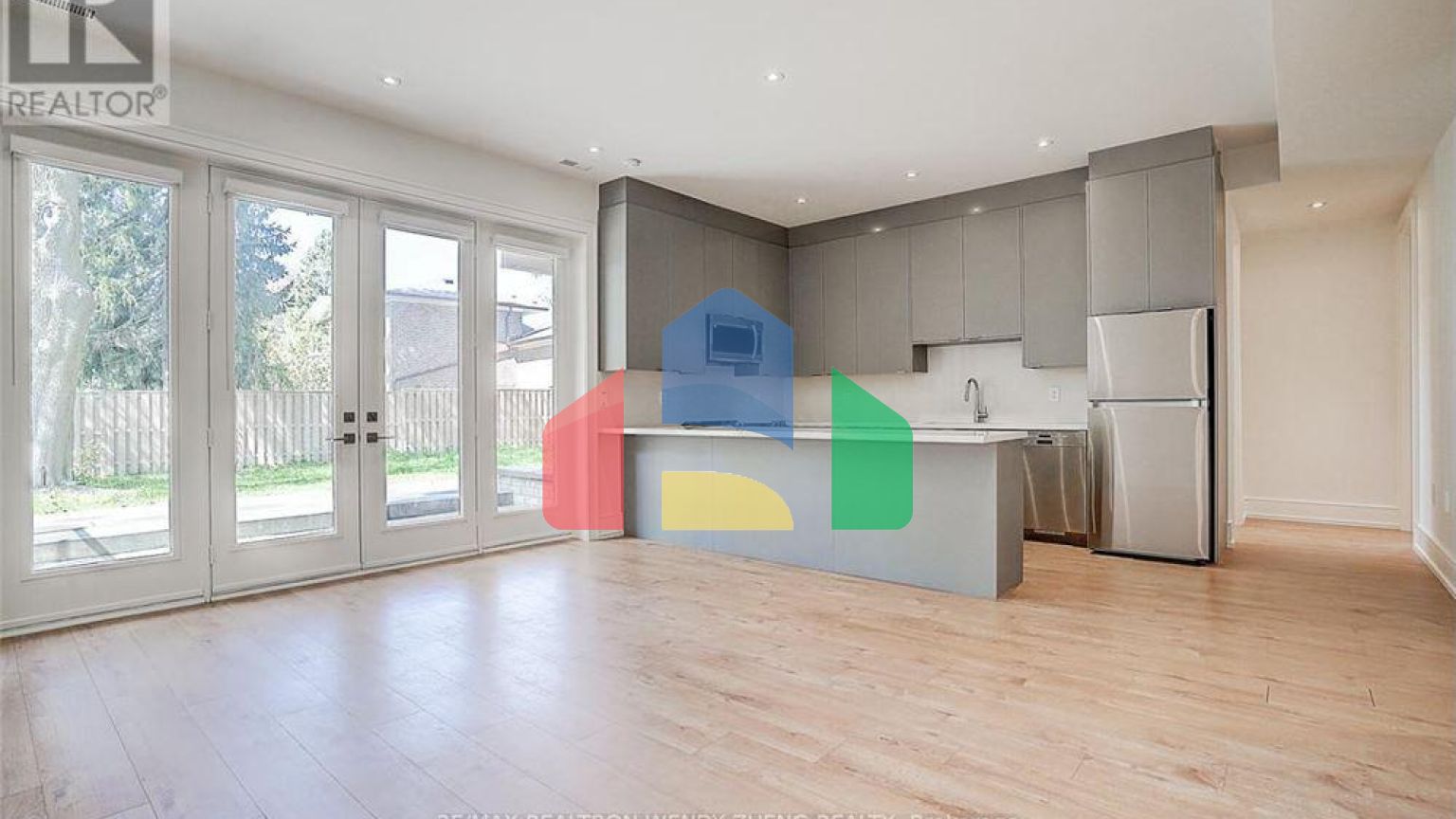 Residential - Single Family Home - Toronto, Canada - Canada