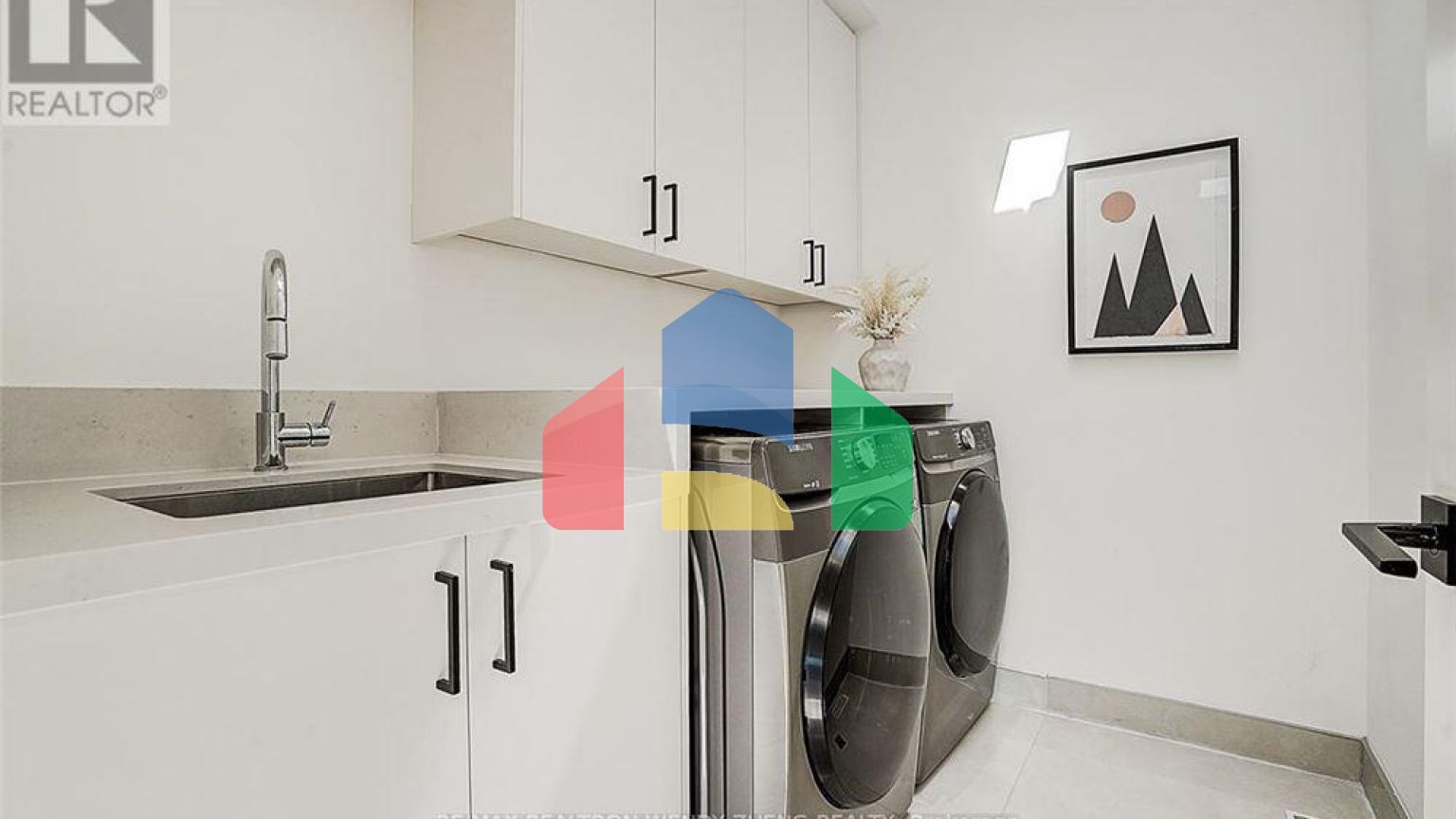 Residential - Single Family Home - Toronto, Canada - Canada