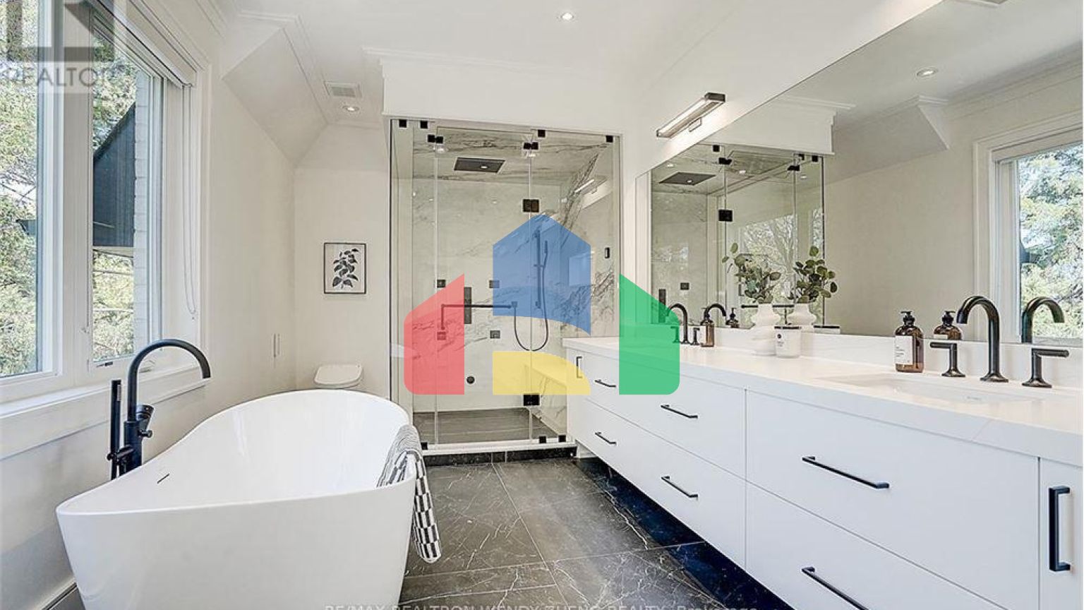 Residential - Single Family Home - Toronto, Canada - Canada