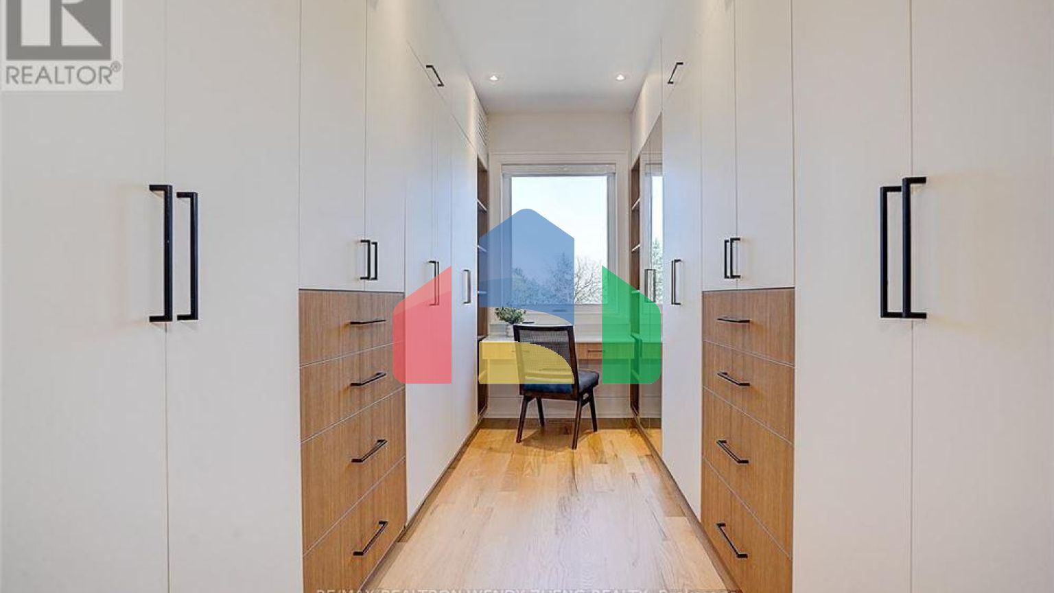 Residential - Single Family Home - Toronto, Canada - Canada