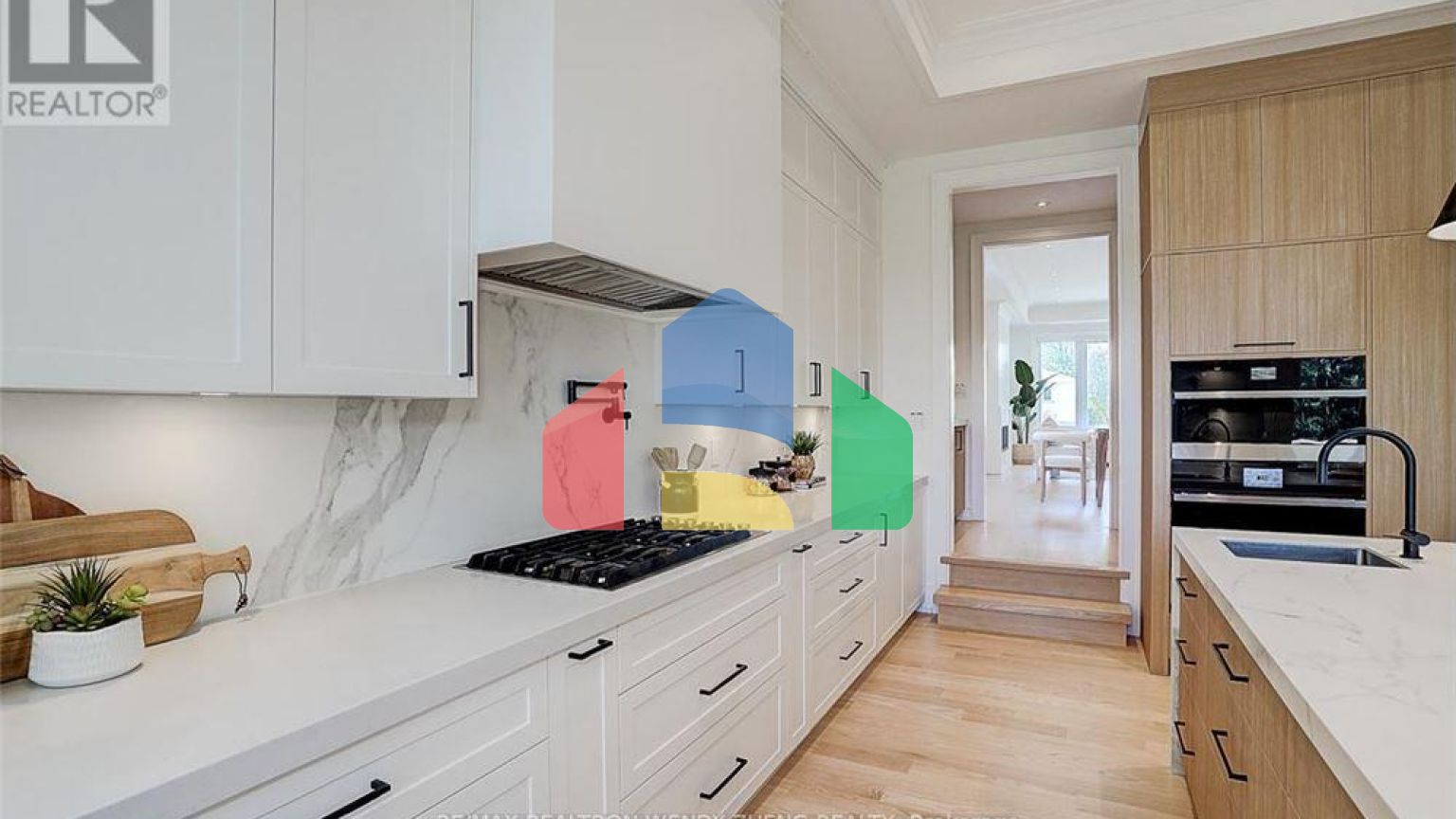 Residential - Single Family Home - Toronto, Canada - Canada