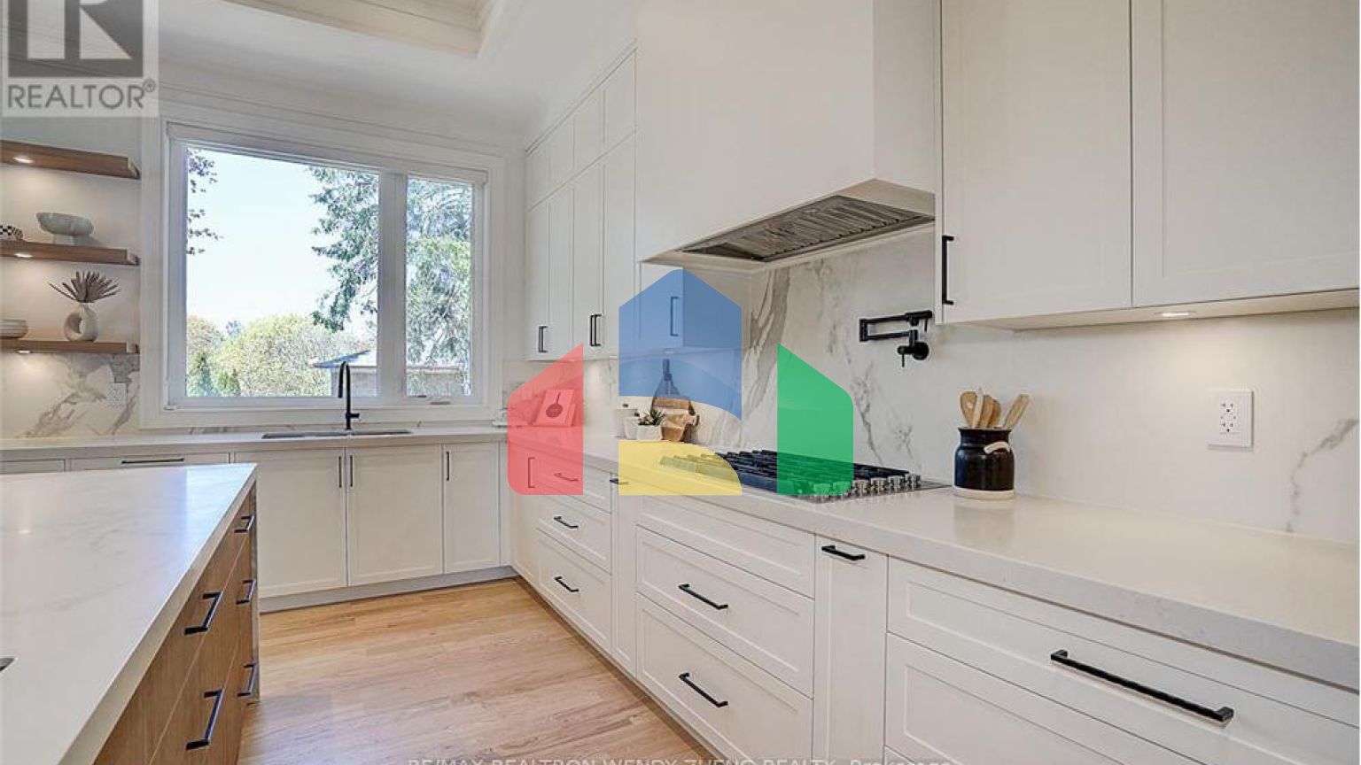 Residential - Single Family Home - Toronto, Canada - Canada