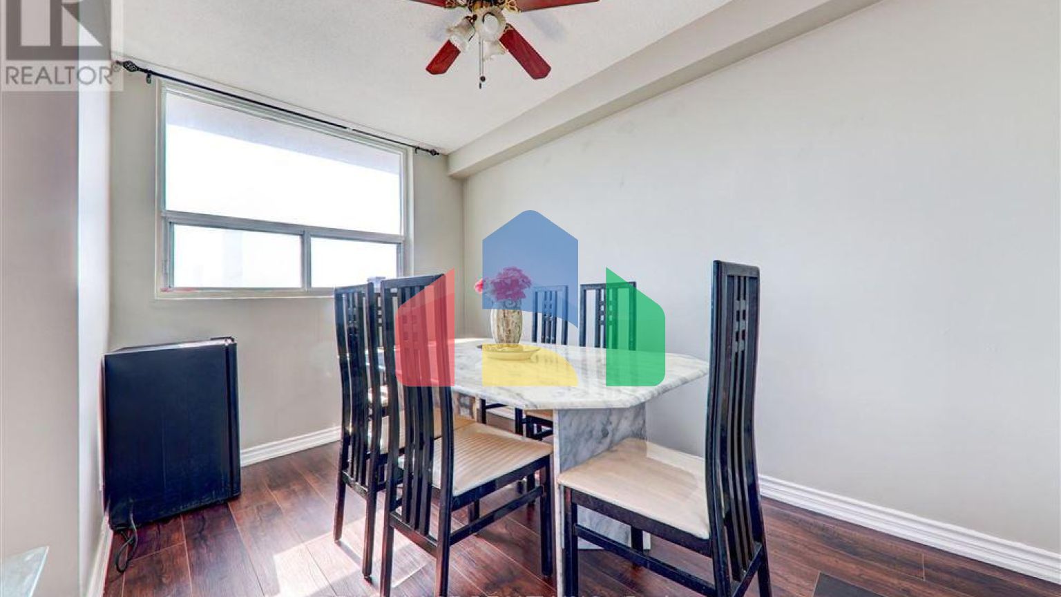 Residential - Condo/Apartment - Toronto, Canada - Canada