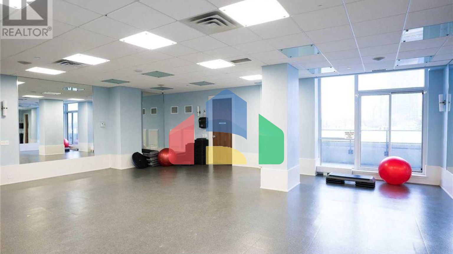 Residential - Condo/Apartment - Toronto, Canada - Canada