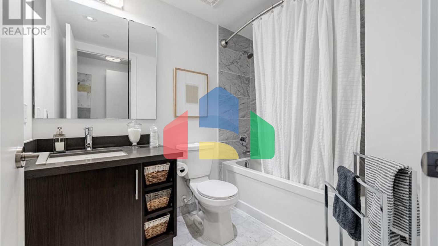 Residential - Condo/Apartment - Toronto, Canada - Canada