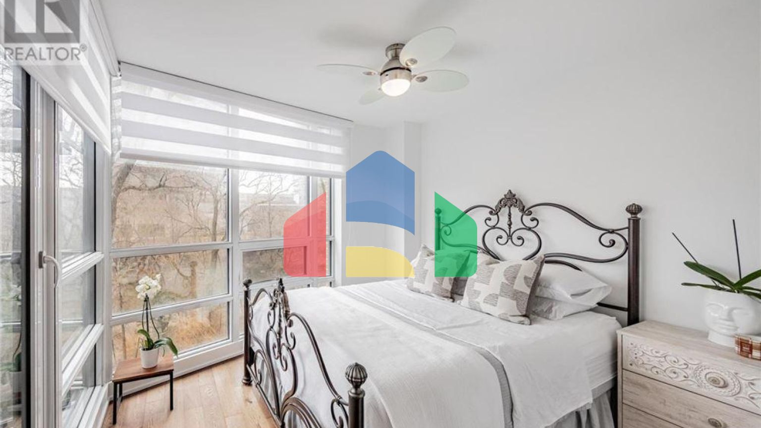 Residential - Condo/Apartment - Toronto, Canada - Canada