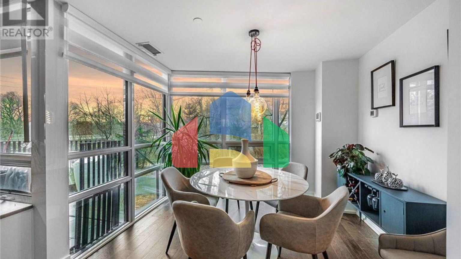 Residential - Condo/Apartment - Toronto, Canada - Canada