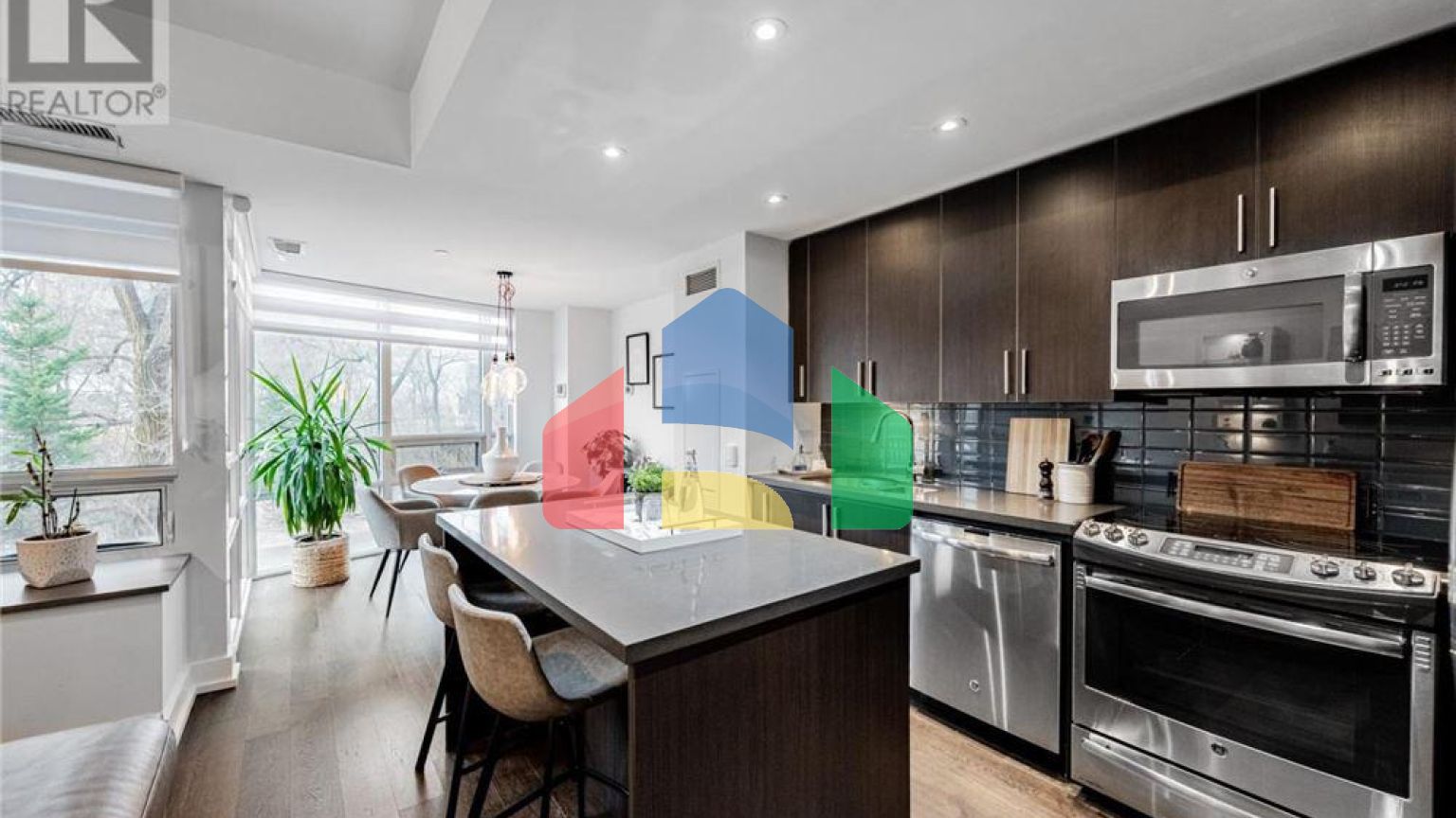 Residential - Condo/Apartment - Toronto, Canada - Canada
