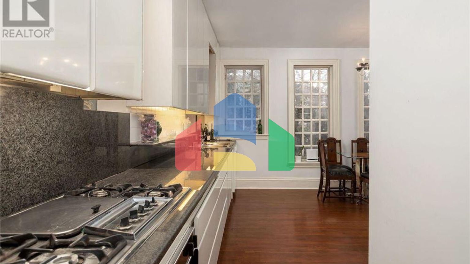 Residential - Single Family Home - Toronto, Canada - Canada