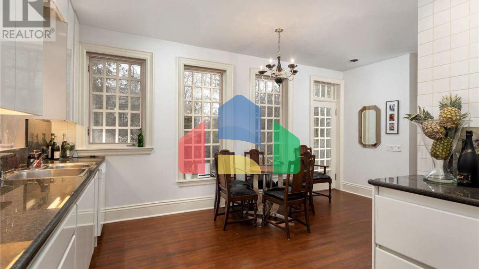 Residential - Single Family Home - Toronto, Canada - Canada