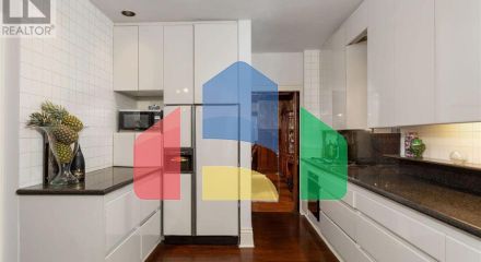 Residential - Single Family Home - Toronto, Canada - Canada