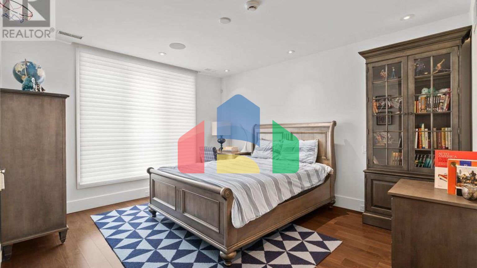 Residential - Single Family Home - Toronto, Canada - Canada