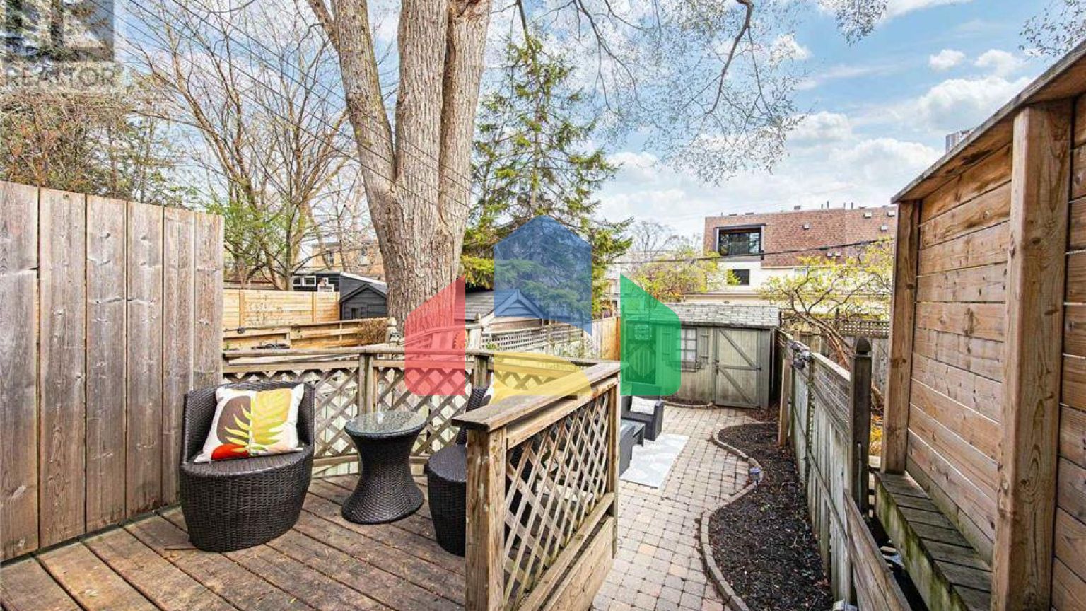 Residential - Single Family Home - Toronto, Canada - Canada