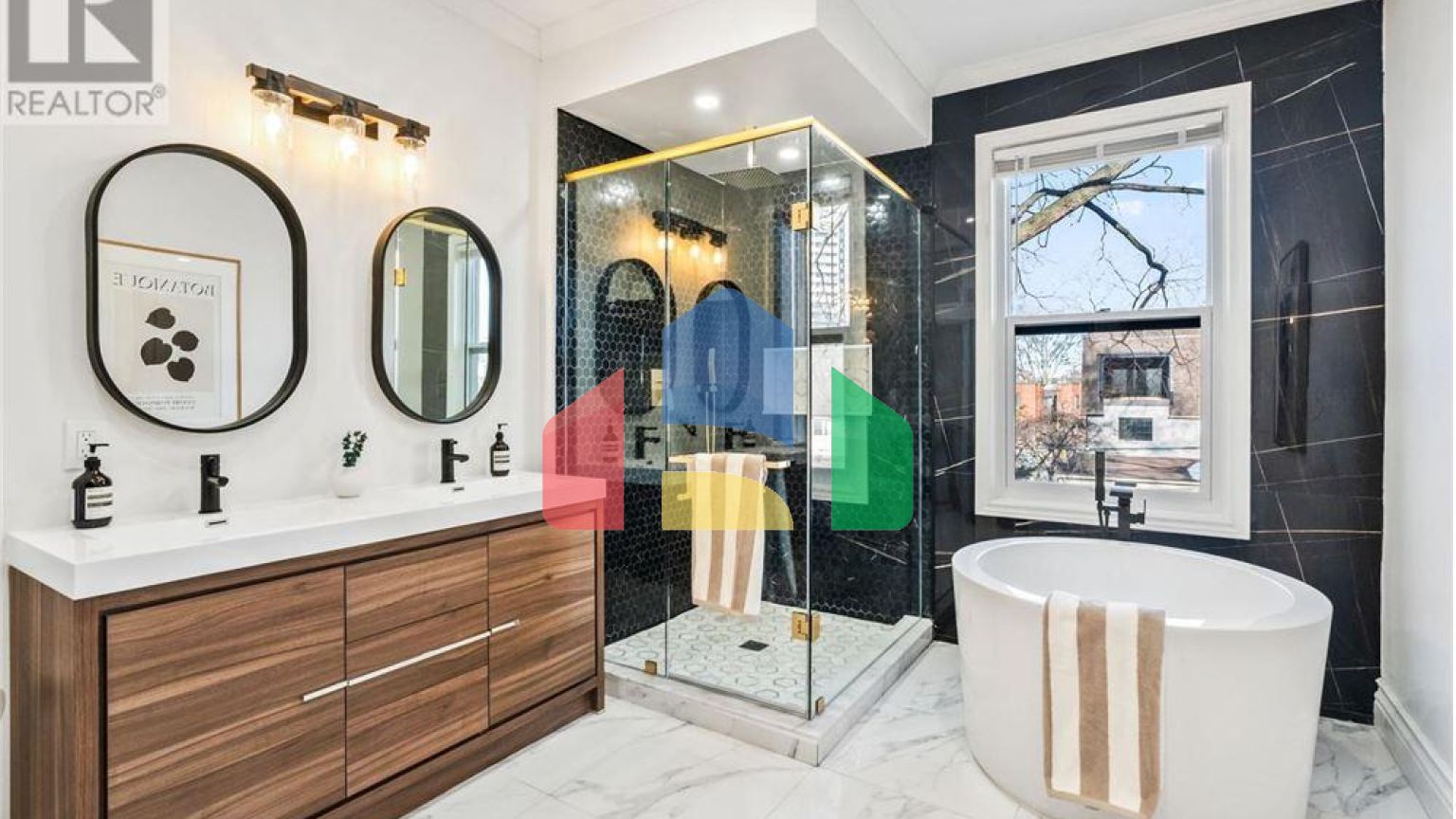 Residential - Single Family Home - Toronto, Canada - Canada