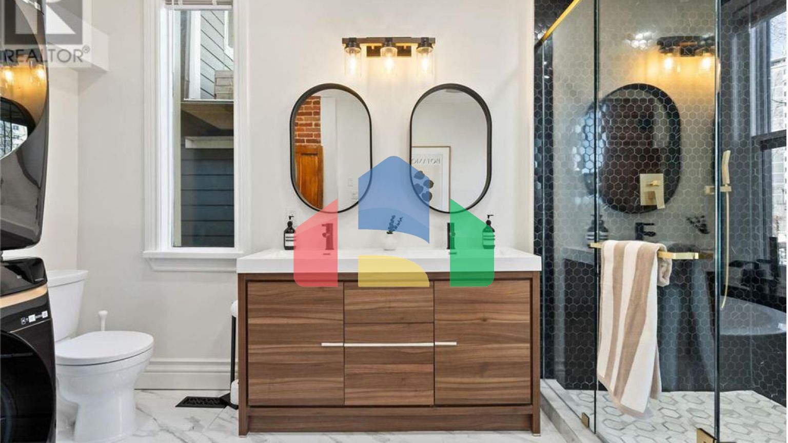 Residential - Single Family Home - Toronto, Canada - Canada