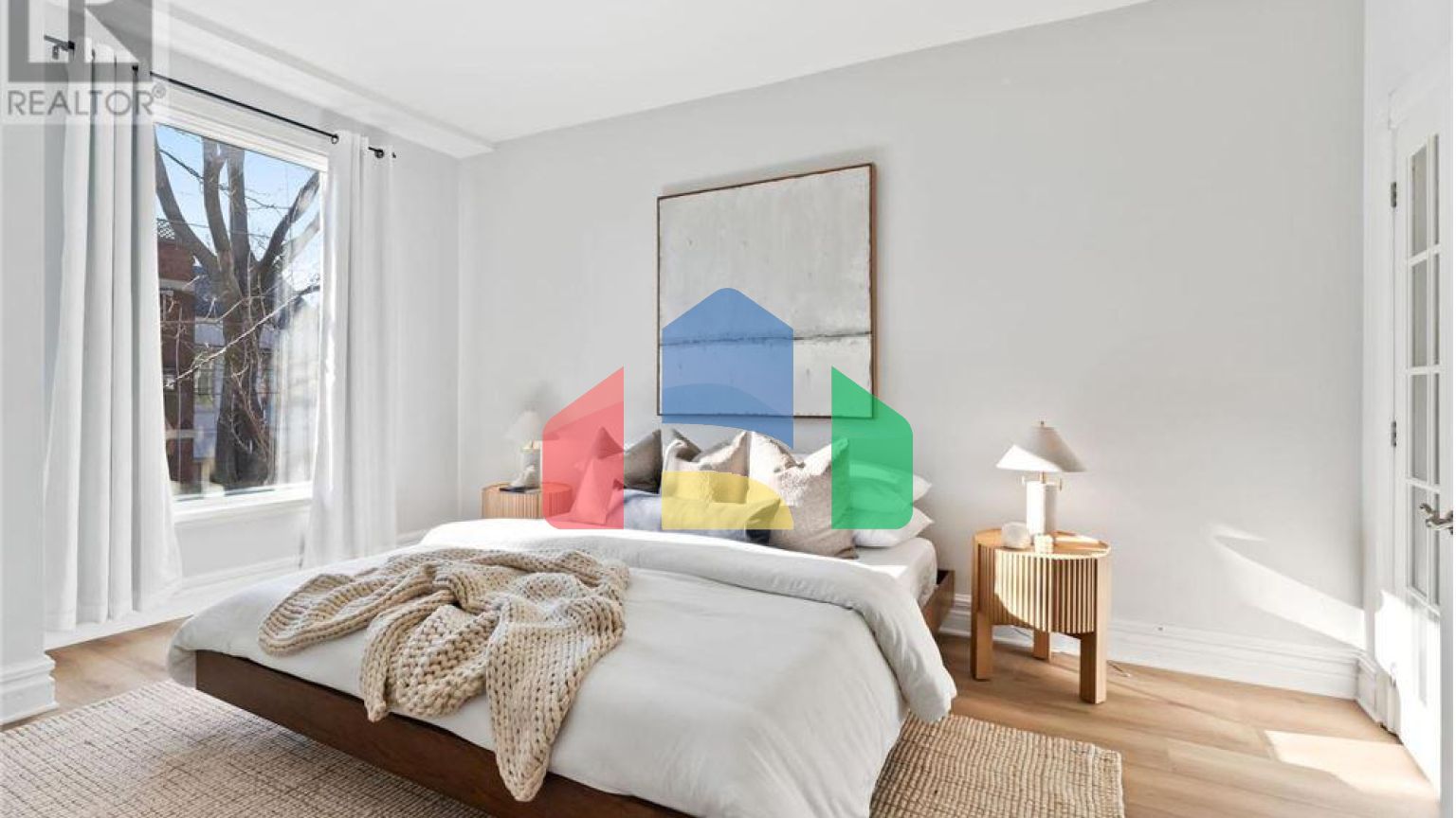 Residential - Single Family Home - Toronto, Canada - Canada