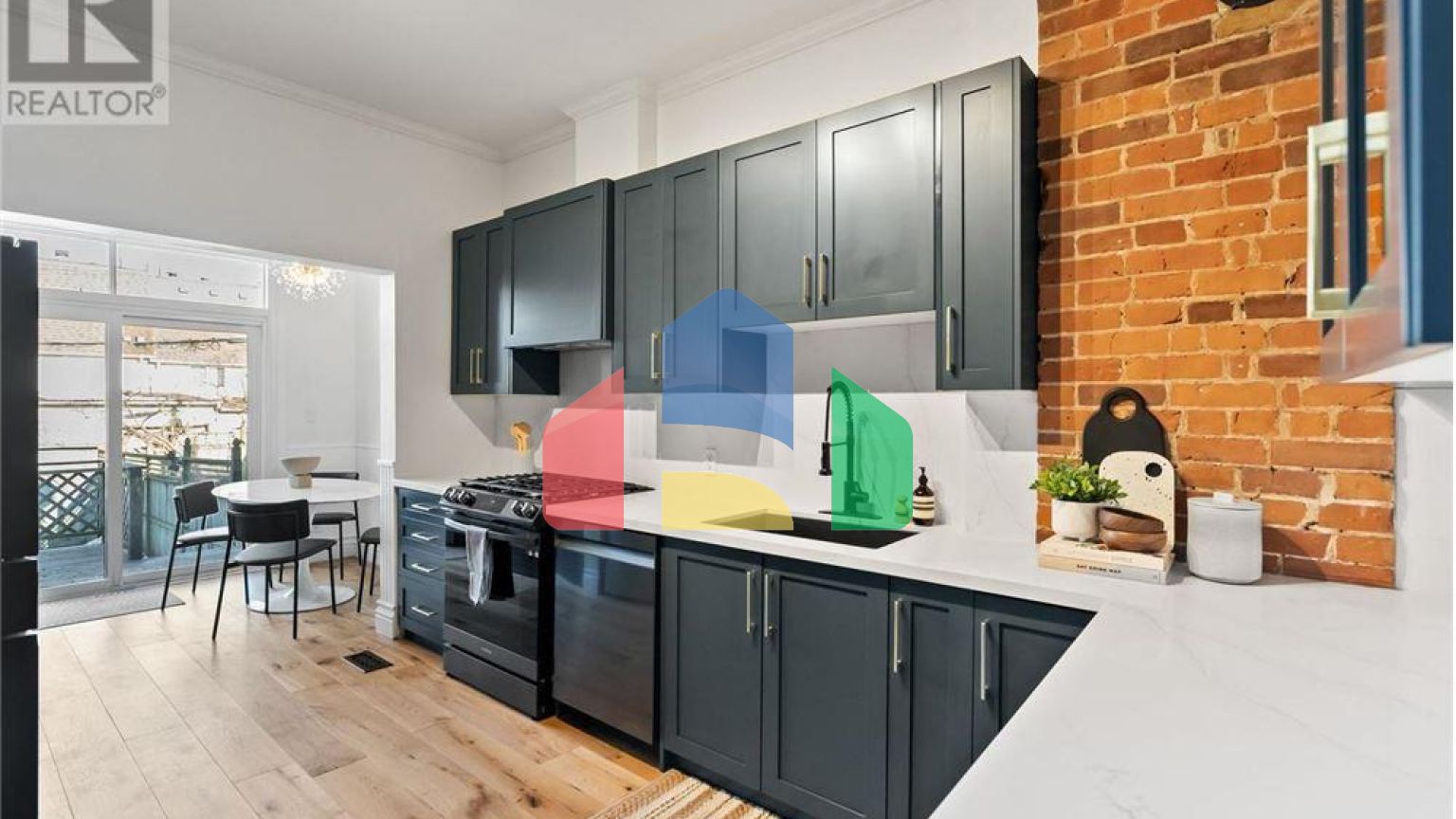 Residential - Single Family Home - Toronto, Canada - Canada