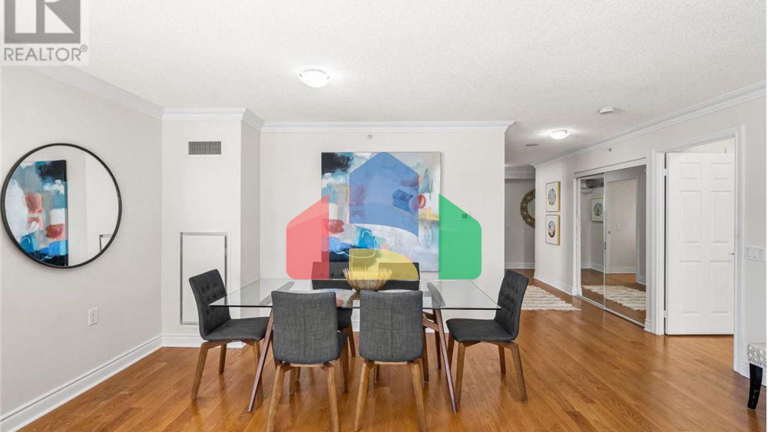 Residential - Condo/Apartment - Toronto, Canada - Canada