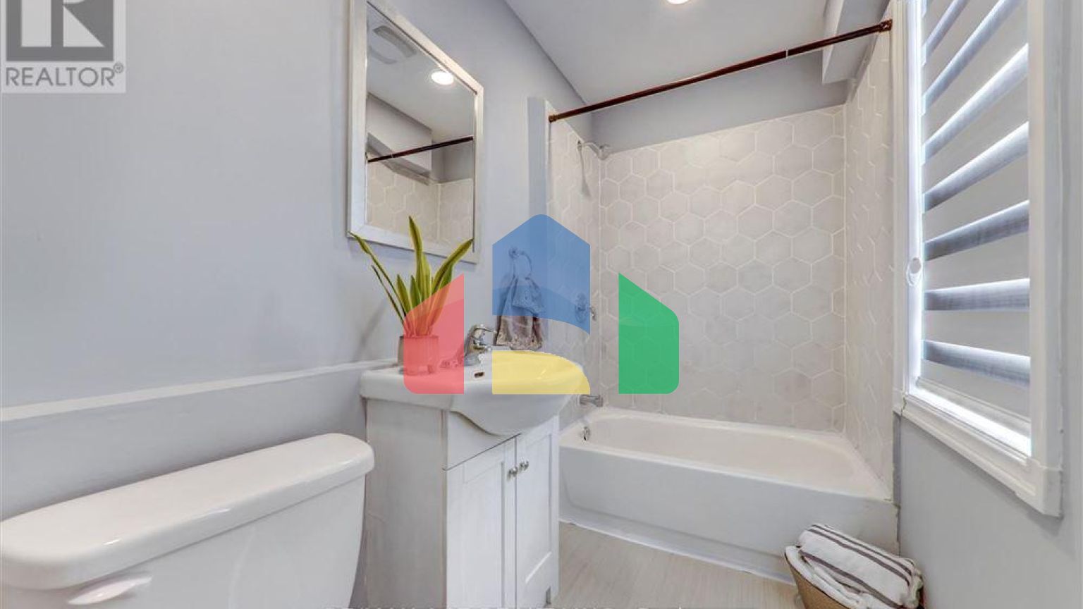 Residential - Single Family Home - Toronto, Canada - Canada