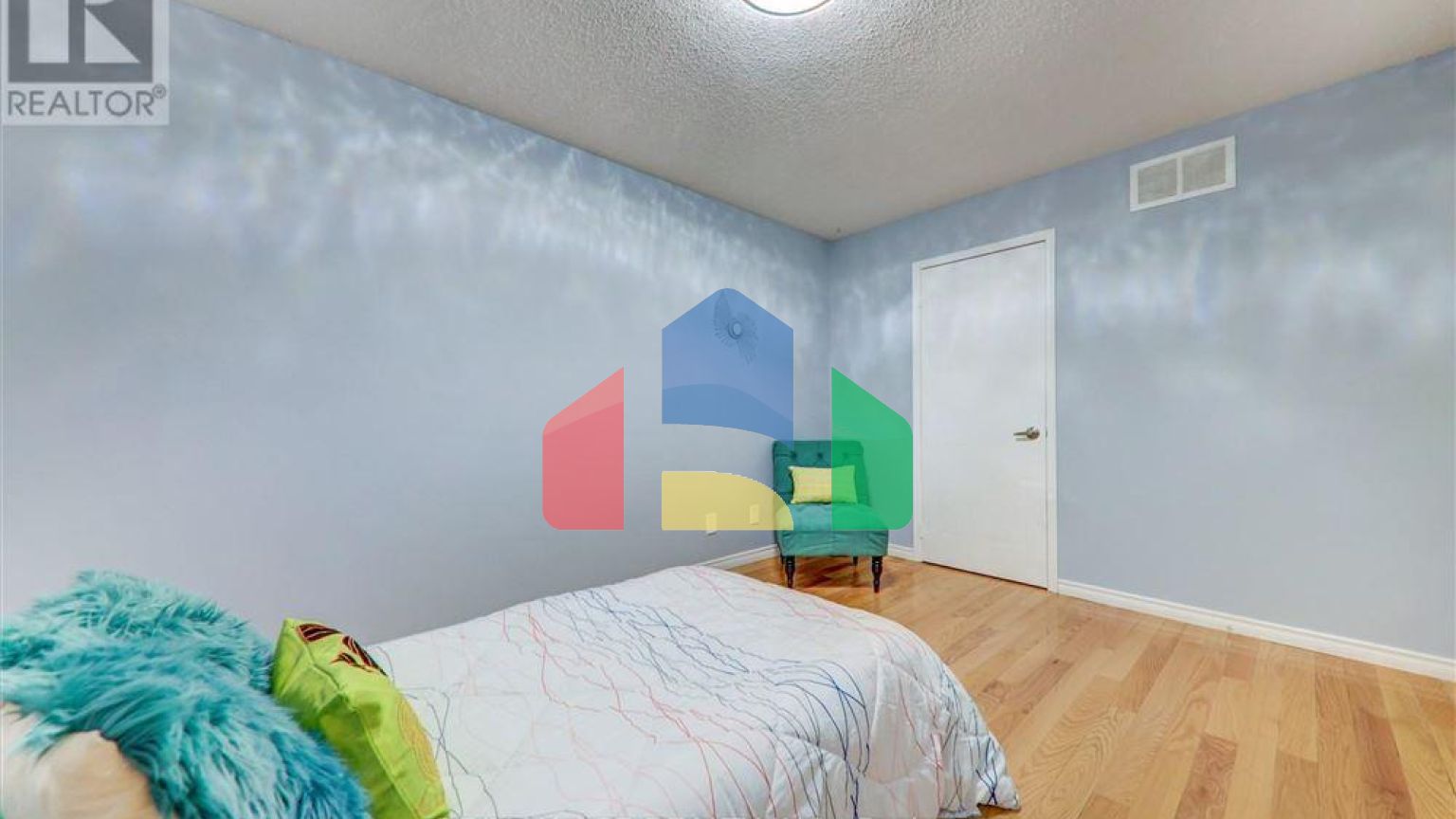 Residential - Single Family Home - Toronto, Canada - Canada