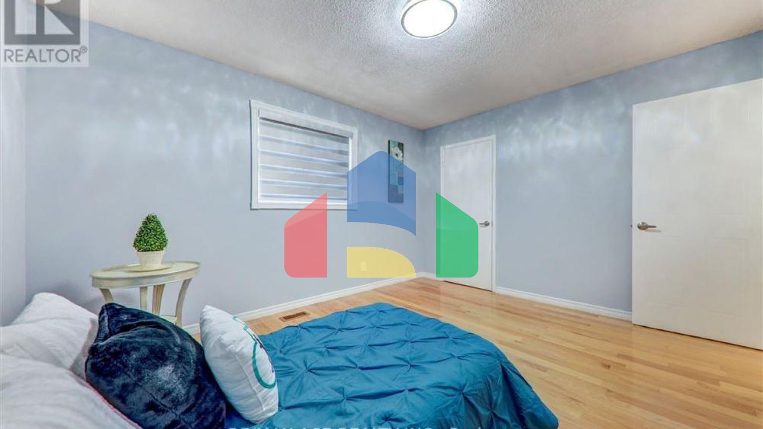 Residential - Single Family Home - Toronto, Canada - Canada