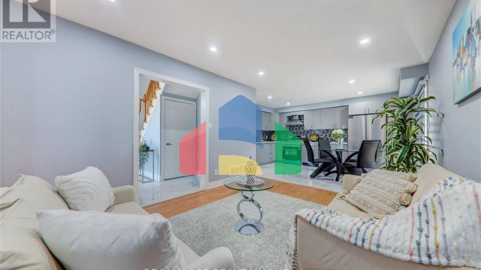 Residential - Single Family Home - Toronto, Canada - Canada