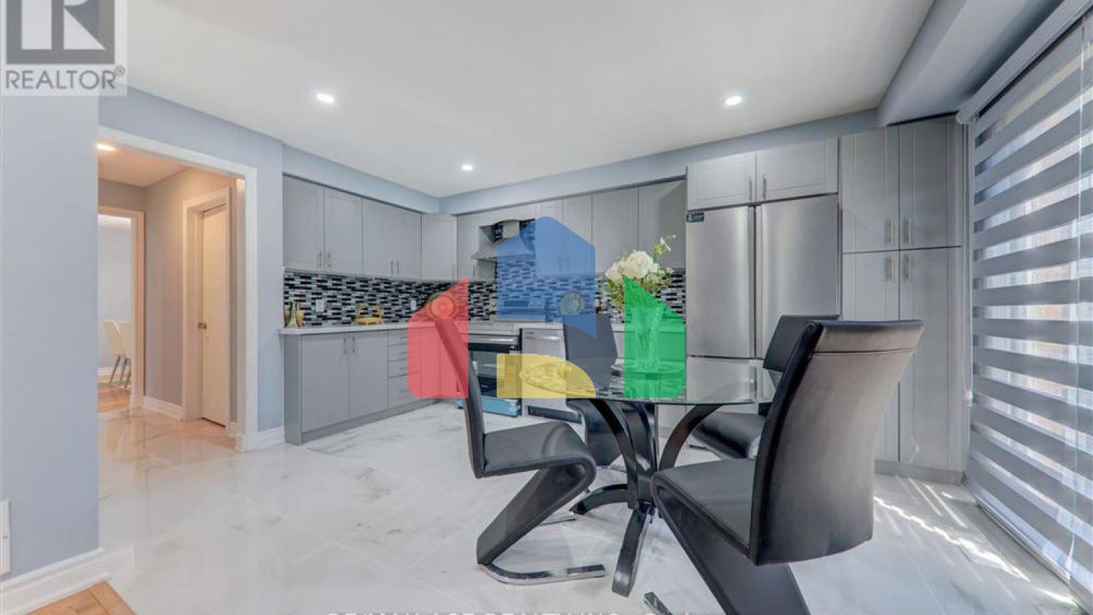 Residential - Single Family Home - Toronto, Canada - Canada