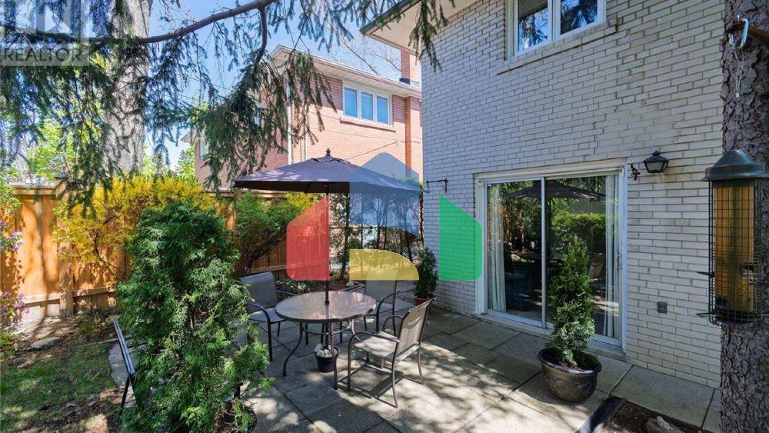 Residential - Single Family Home - Toronto, Canada - Canada