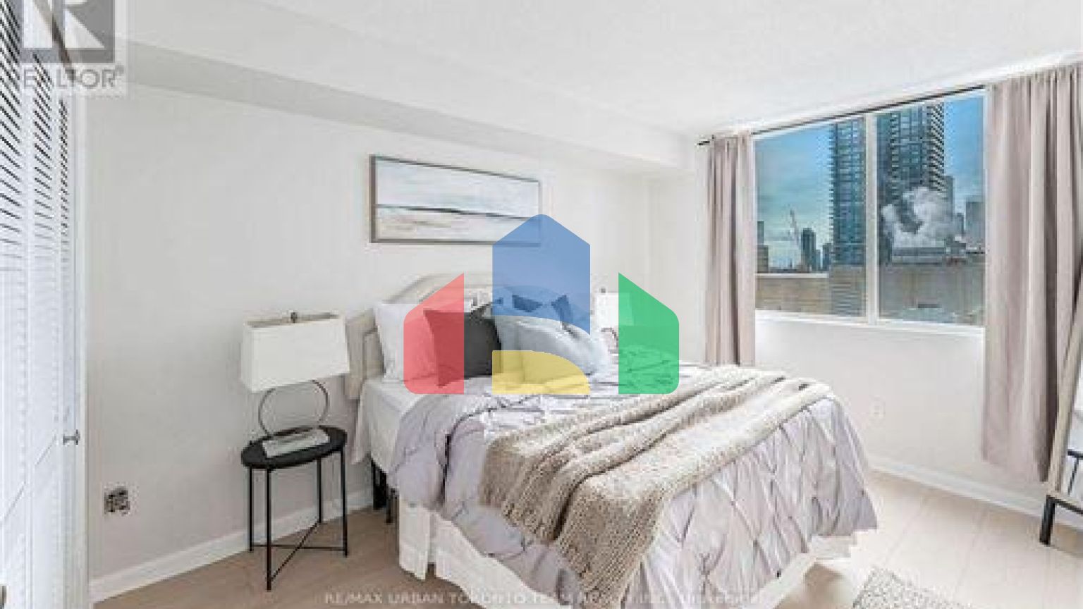 Residential - Condo/Apartment - Toronto, Canada - Canada