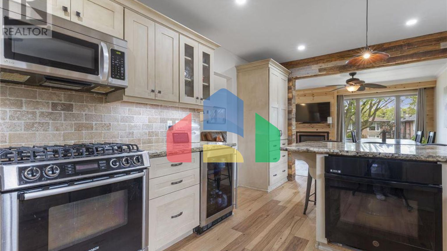 Residential - Single Family Home - Toronto, Canada - Canada