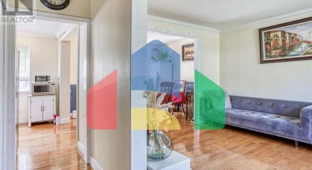 Residential - Single Family Home - Toronto, Canada - Canada