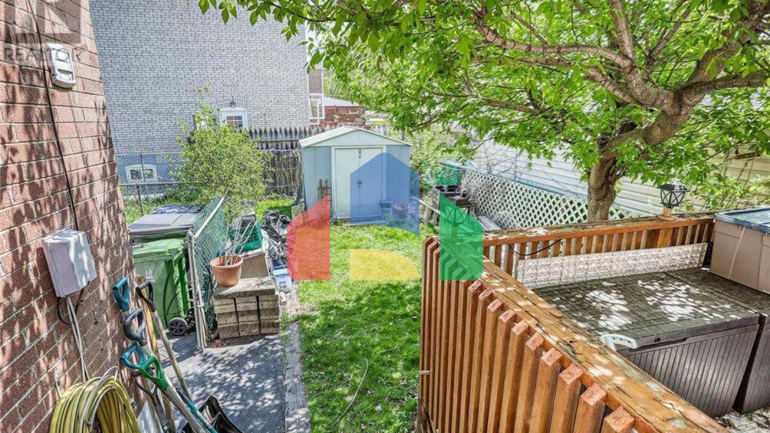 Residential - Single Family Home - Toronto, Canada - Canada