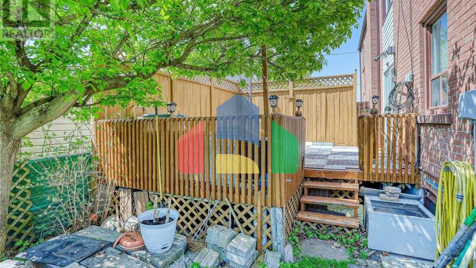 Residential - Single Family Home - Toronto, Canada - Canada