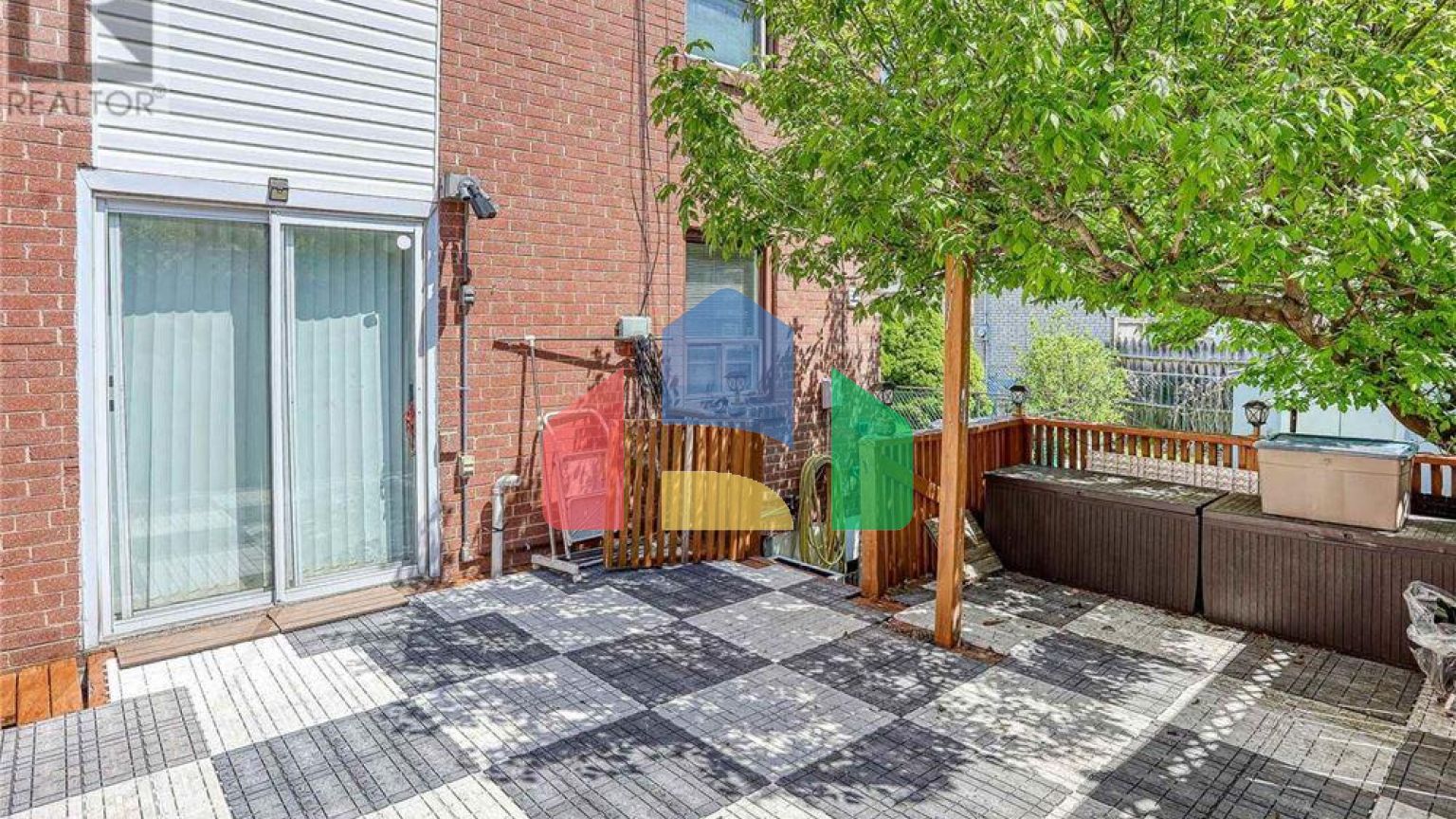 Residential - Single Family Home - Toronto, Canada - Canada