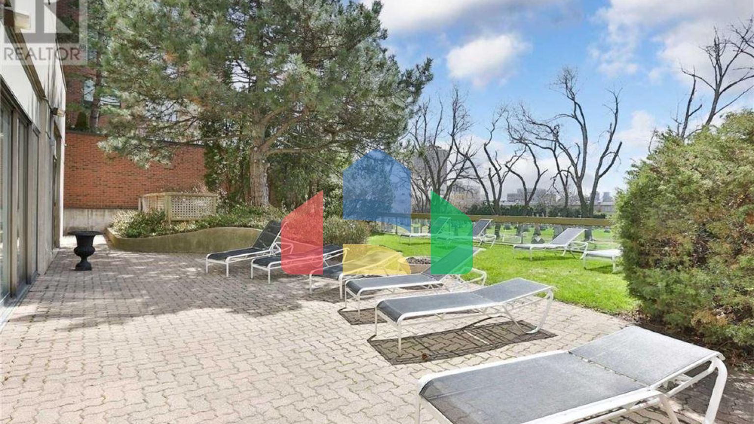 Residential - Condo/Apartment - Toronto, Canada - Canada