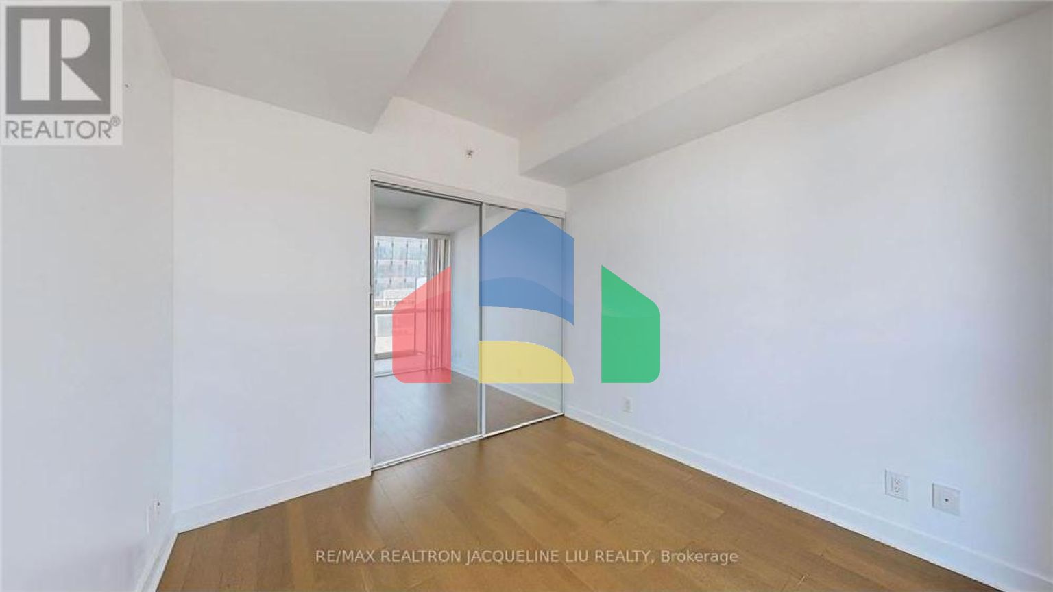 Residential - Condo/Apartment - Toronto, Canada - Canada