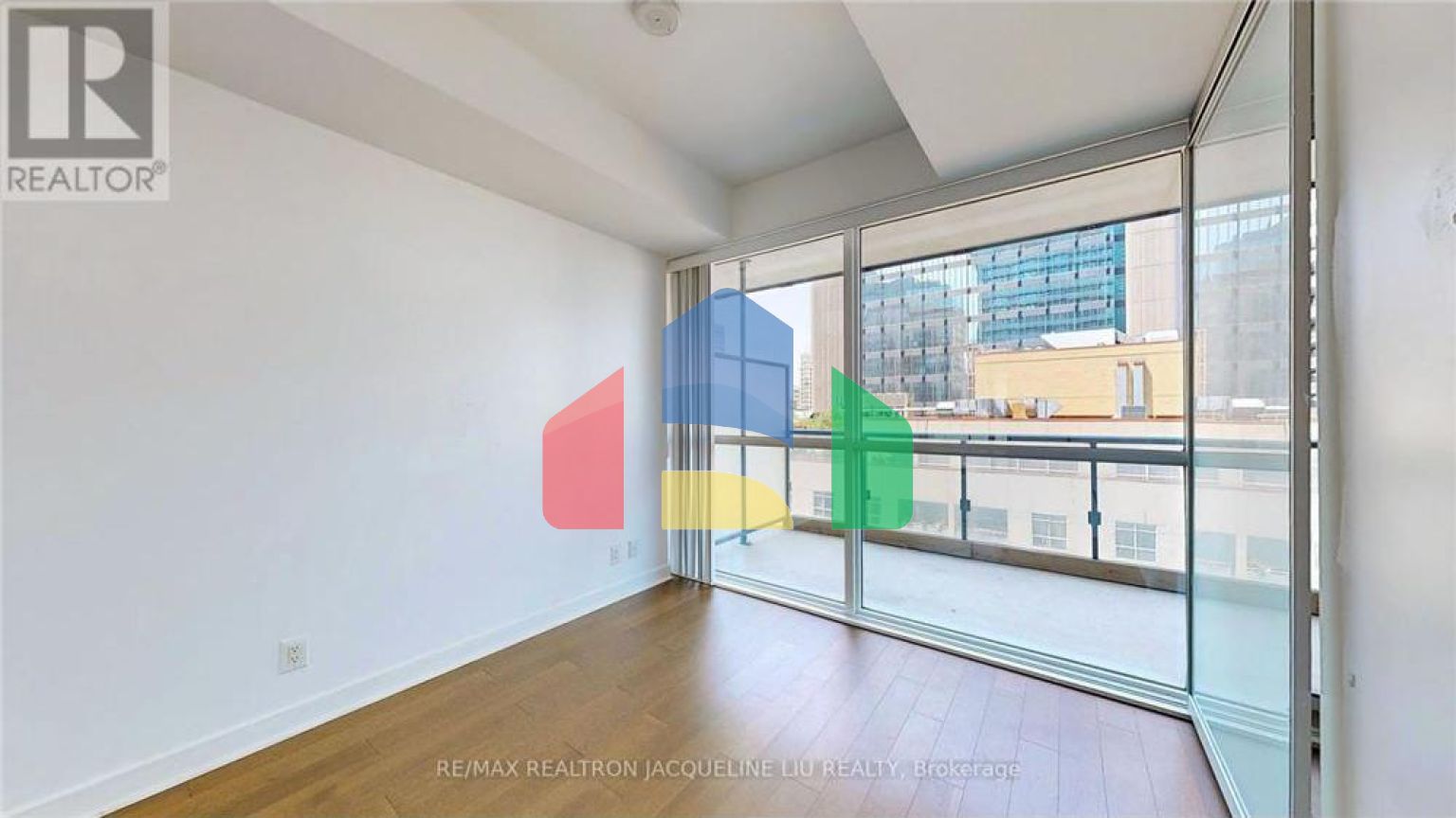 Residential - Condo/Apartment - Toronto, Canada - Canada