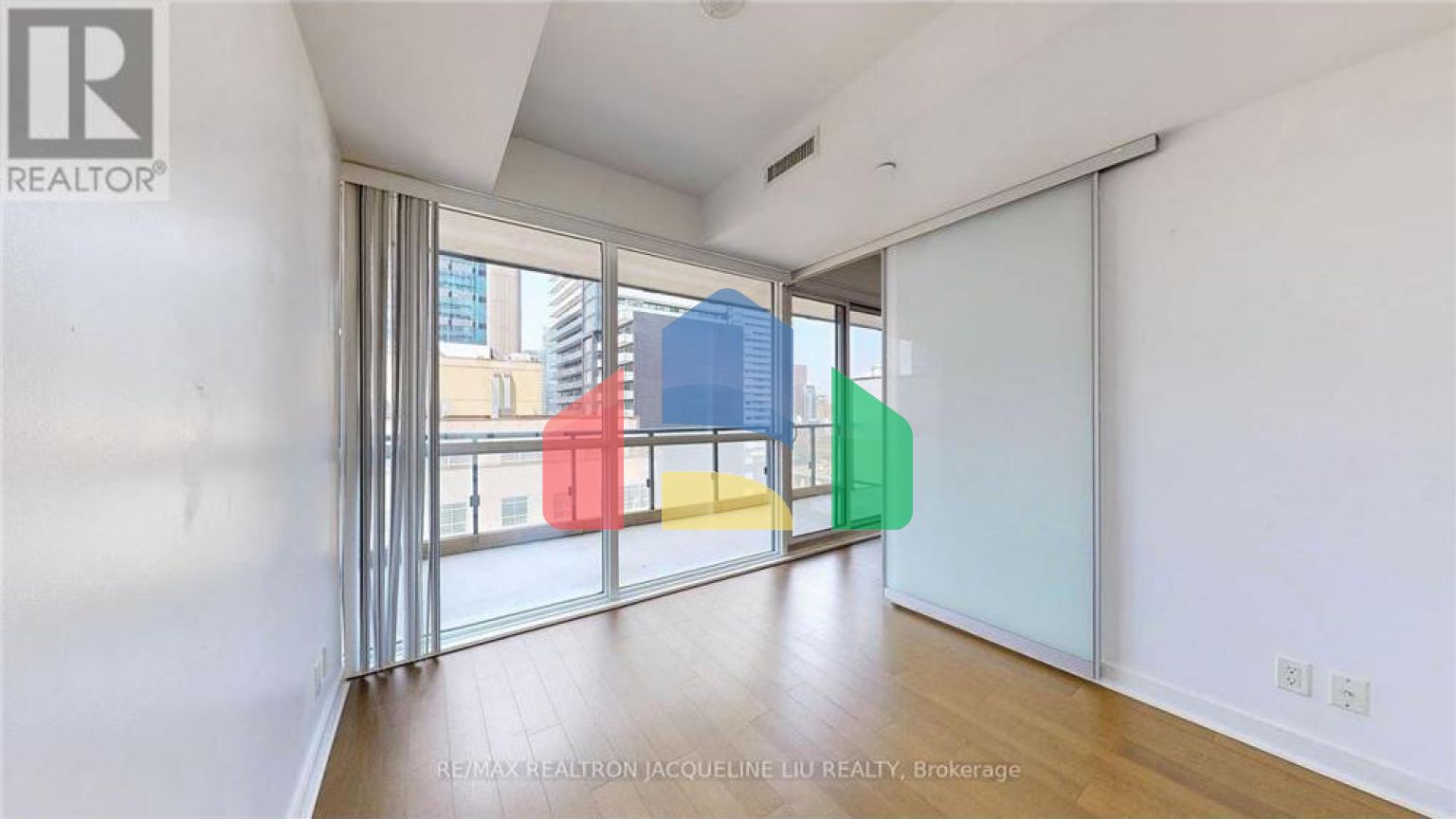 Residential - Condo/Apartment - Toronto, Canada - Canada