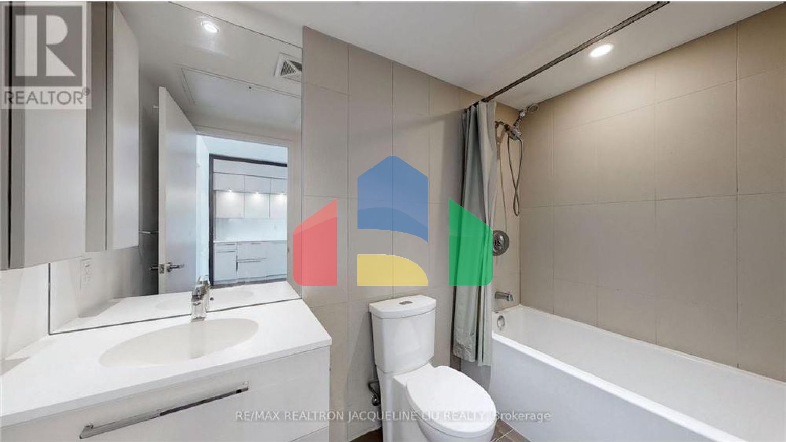 Residential - Condo/Apartment - Toronto, Canada - Canada