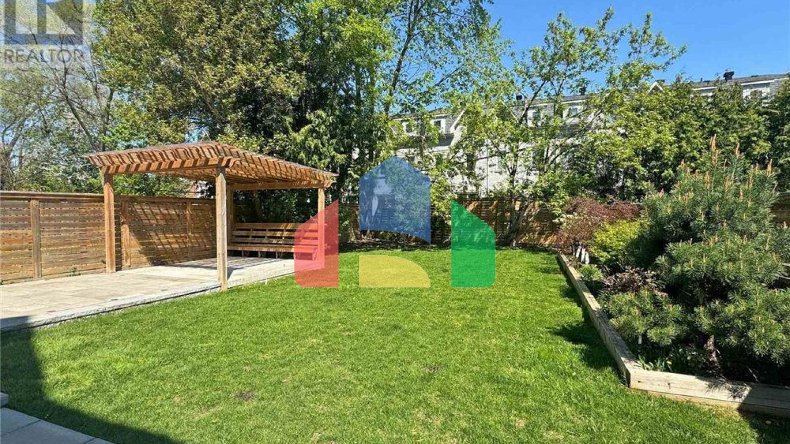 Residential - Single Family Home - Toronto, Canada - Canada