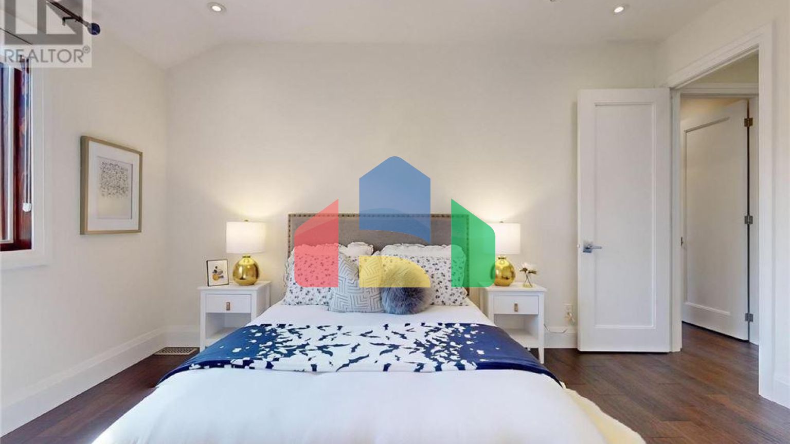 Residential - Single Family Home - Toronto, Canada - Canada