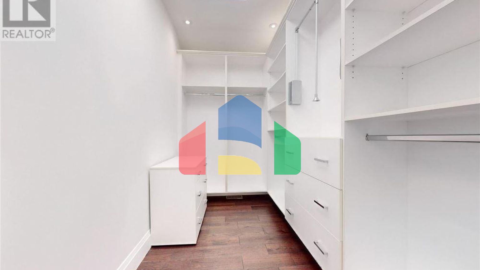 Residential - Single Family Home - Toronto, Canada - Canada